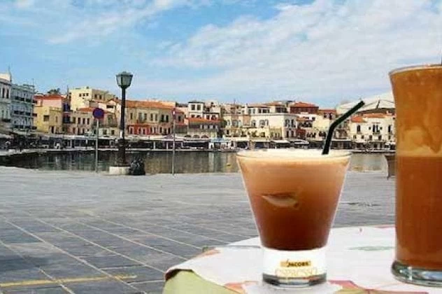 Ποιος είναι ο πιο… επικίνδυνος καφές; Φραπέ, Freddo Espresso ή Freddo Cappuccino;